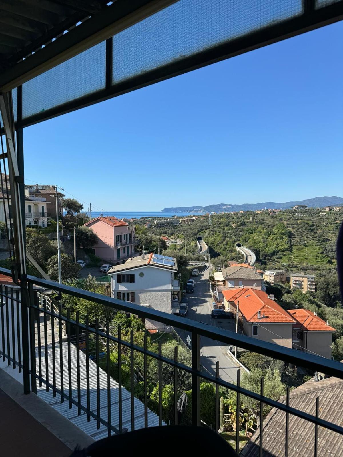 לינה וארוחת בוקר צ'לה ליגורה Casa Graziella מראה חיצוני תמונה