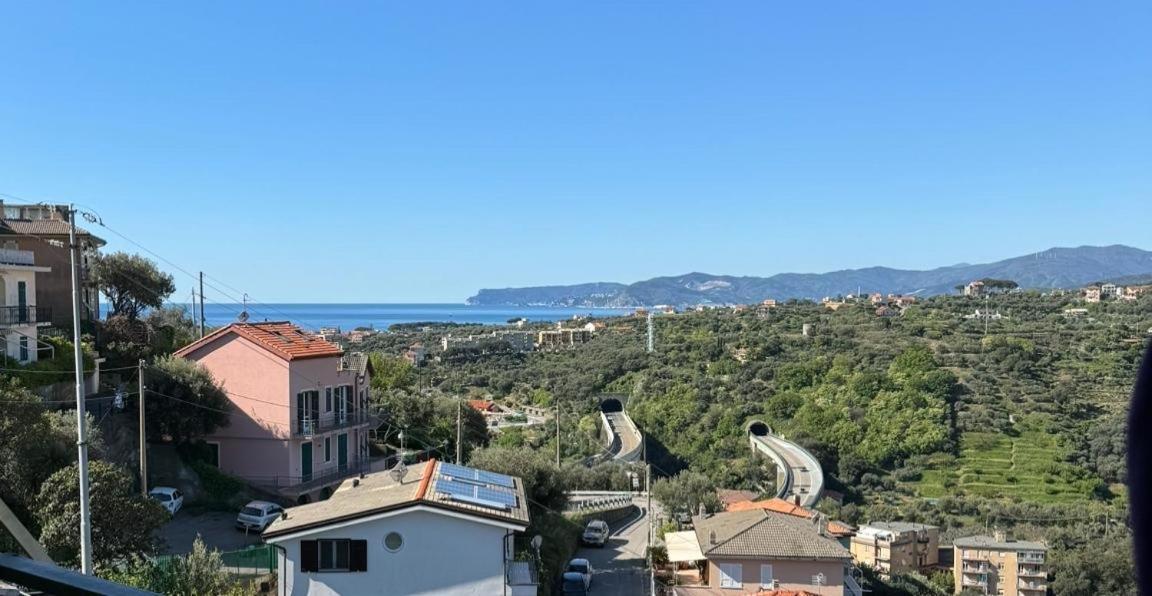 לינה וארוחת בוקר צ'לה ליגורה Casa Graziella מראה חיצוני תמונה